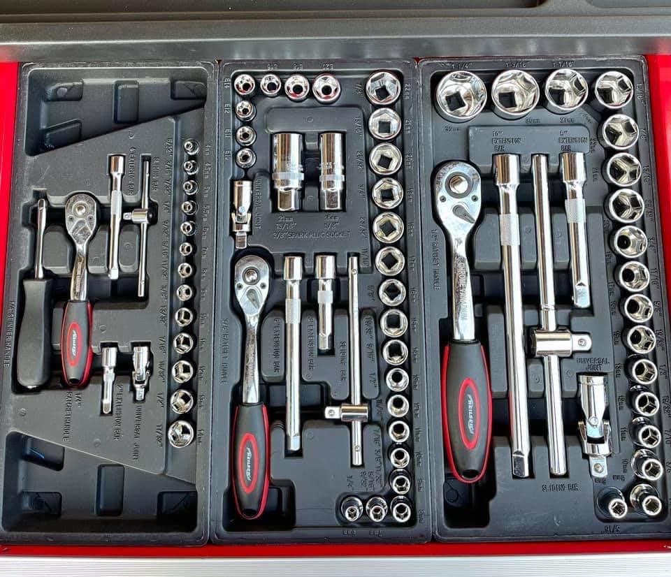 BRAND NEW GERMAN TOOL BOX WITH TOOLS