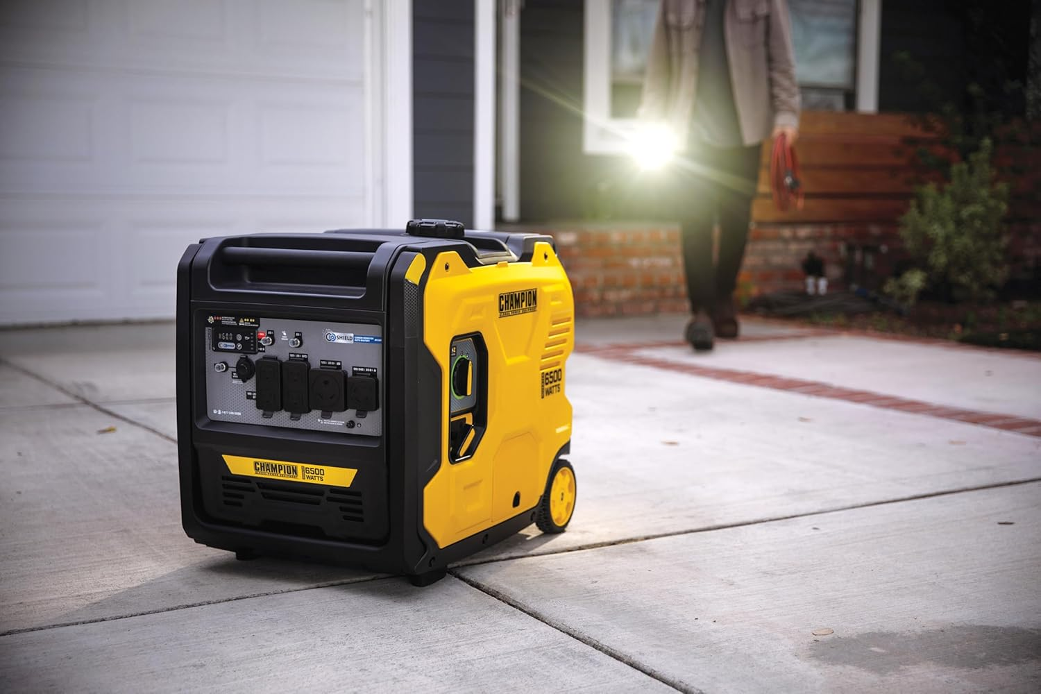Champion Power Equipment 6500-Watt RV Ready Portable Inverter Generator with Quiet Technology and CO Shield