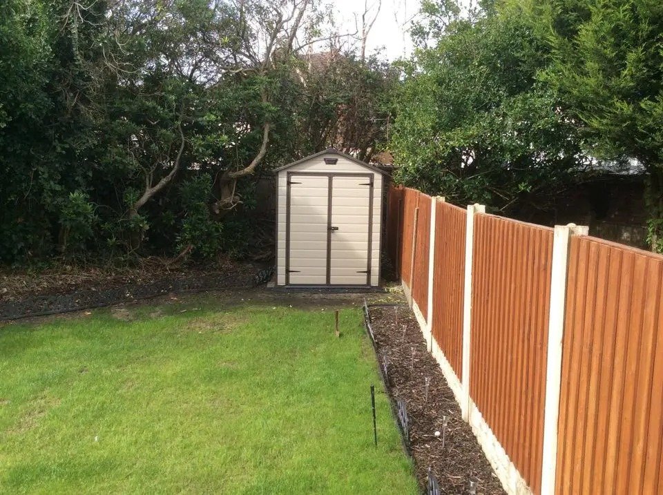 6x8 ft Keter Manor Outdoor Garden Storage Shed, Beige.